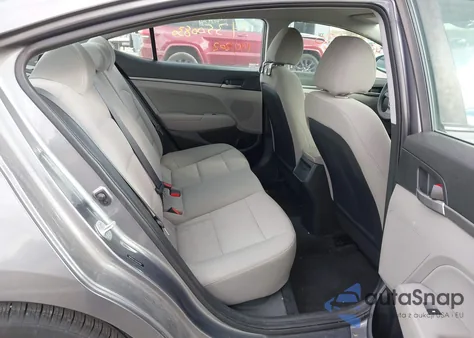 2018 Hyundai Elantra Sel z USA, uszkodzony, nr VIN 5NPD84LF6JH307890